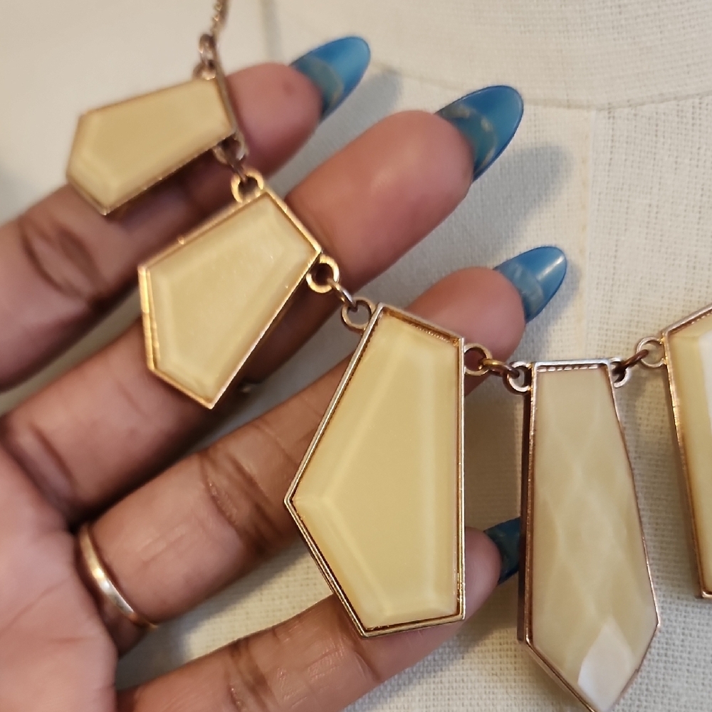 Cream Geometric Statement Necklace - image 4